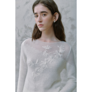 奥芝国“雏菊枝“法式一字领绣花透视拼接羊驼毛针织衫女打底衫N1