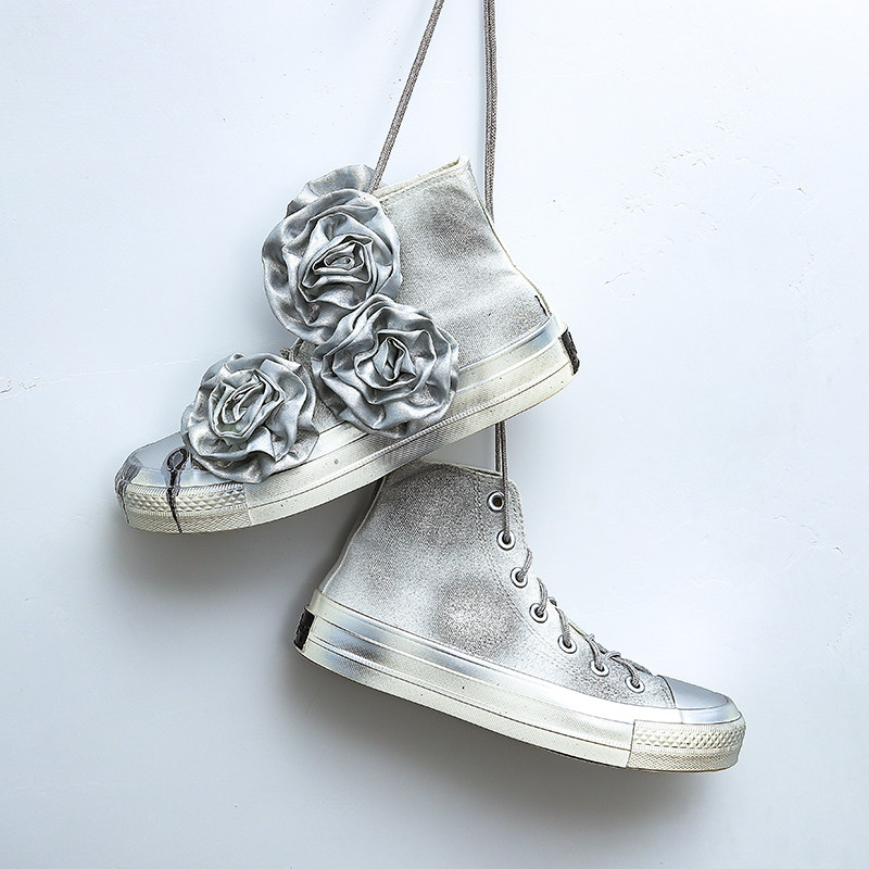 法国小众设计师daymare vulcanization未来感银光白色玫瑰帆布鞋