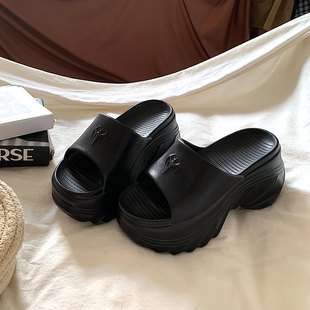 显腿长~松糕厚底黑色一字拖女夏外穿ins踩屎感网红增高防滑凉拖鞋