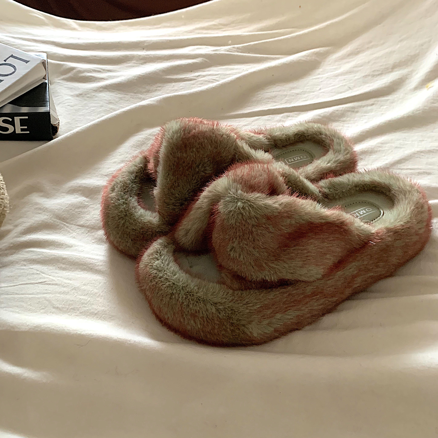 金屿鹿 温柔高级~秀智同款厚底毛毛拖鞋女外穿加绒ins网红棉拖鞋