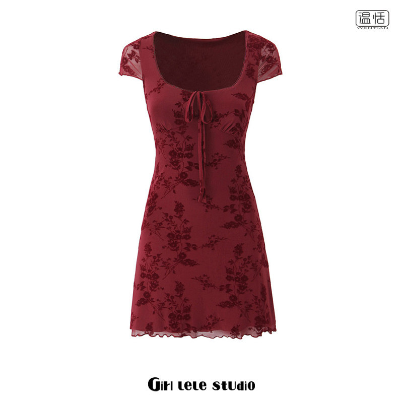 【包邮】法式复古方领蝴蝶结花卉植绒短袖连衣裙收腰显瘦A字短裙,女装/女士精品,连衣裙,淘宝优惠券,粉丝福利购,淘宝优惠卷