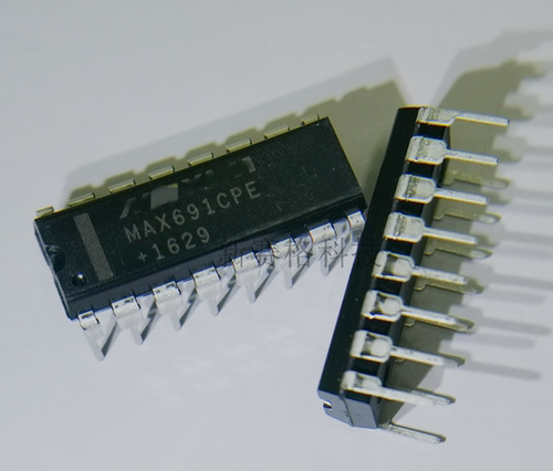 MAX691CPE MAX691 直插DIP16 微处理器监控电路芯片IC 现货可直拍