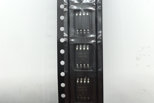AT45DB321D-SU AT45DB321D SOP-8 存储器 全新原装