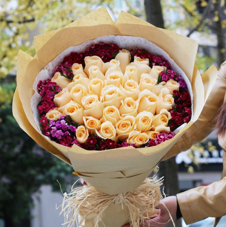 钦州市灵山县浦北县父亲节向日葵香槟玫瑰鲜花速递同城花店送上门