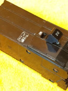 A1B320 Square D A1b320 20 Amperios 3-polos Perno en Disyunto