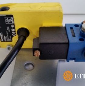 WENGLOR OPT80V Spiegelreflexschranke Rollenstaufrderer Refle