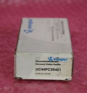 Wenglor Sensoric Universalreflextaster Typ: UC44PC3S421 NEU/