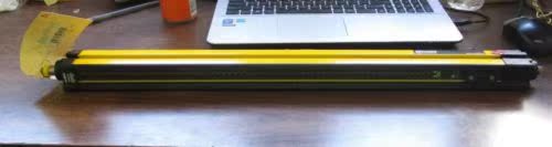 SG2-14IS045C1 NEW WENGLOR LIGHT CURTAIN EMITTER SG2-14IS045C