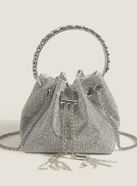 满钻水桶包女小包2026新款时尚高级质感水钻链条手提单肩斜挎小包