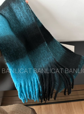 Banlicat 秋冬保暖新品 大幂幂同款显白蓝色加长格子围巾女围脖