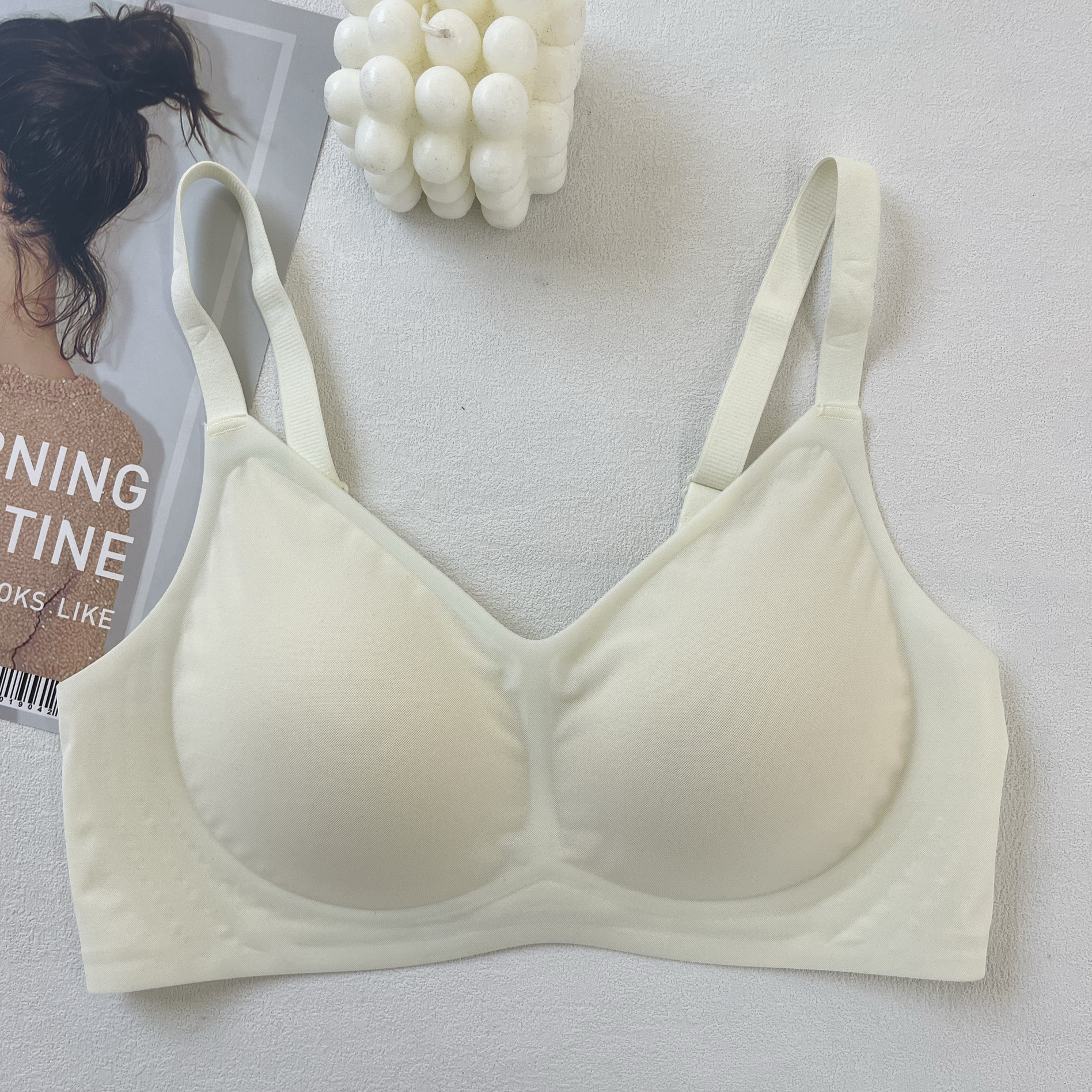 古妃超薄舒适亲肤果冻条内衣女聚拢无钢圈凉感收副乳性感美背文胸