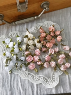 5个价带叶玫瑰花蕊缎丝带小花朵娃衣服饰发夹发带辅料diy配件625