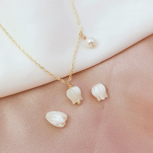 天然贝壳雕刻郁金香铃兰花通孔