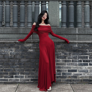 人间蜉蝣 2025年秋季红一字肩显瘦白复古气质连衣裙法式百搭长裙