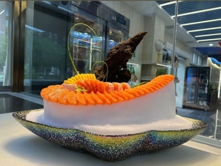 高端陶瓷三文鱼海鲜姿造帝王蟹专用刺身干冰拼盘金边大摆盘子家用