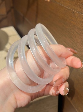 天然高冰白月光石英岩玉镯女生礼物送证书礼盒