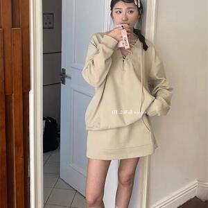 HU 2024秋季新款气质V领抽绳设计感连帽卫衣+休闲设计院半身裙女