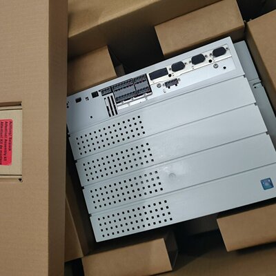 议价LENZE伦茨E82EV303-4B241 E82EV303K4B241变频器大量现货实拍