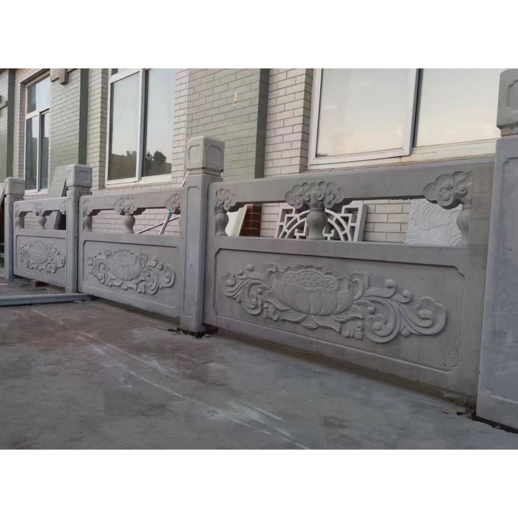 水泥河道仿石护栏塑料模具 预制桥栏板模板 莲花桥梁河堤栏杆模具