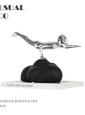 现代简约欧式轻奢银色飞行人物摆件样板房售楼处书房客厅软装饰品