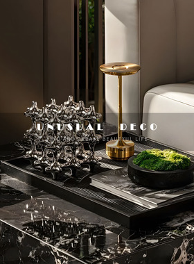 UNUSUAL 轻奢现代客厅书房桌面银色镂空方块摆件台灯苔藓盆景饰品