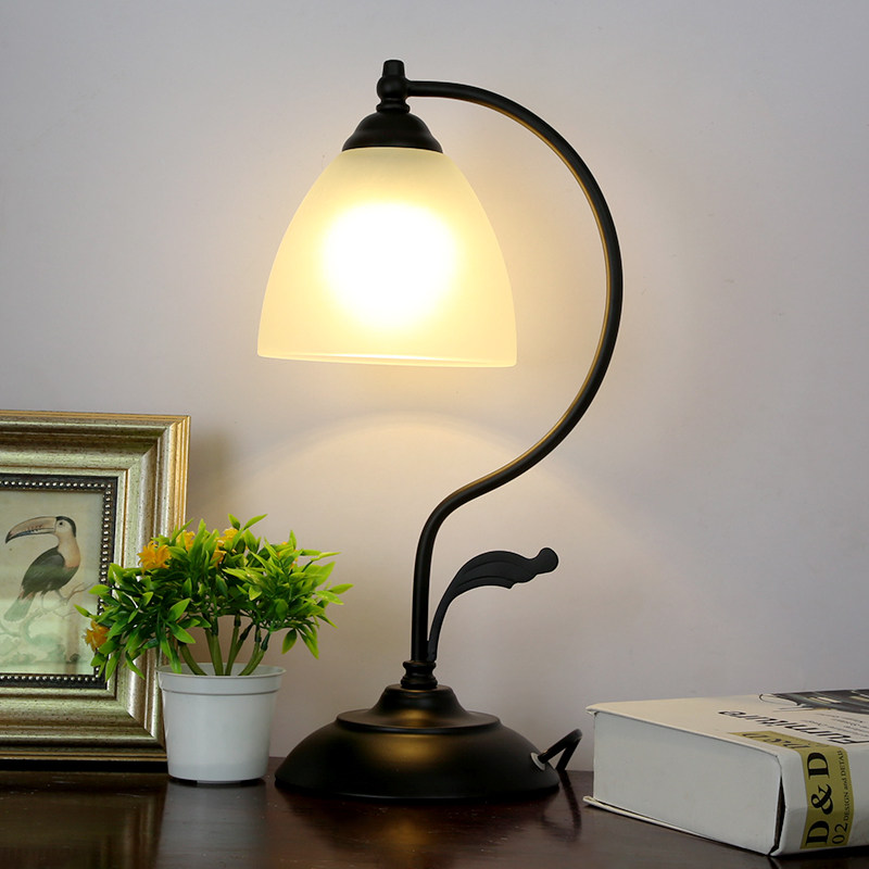 欧式客厅可调光台灯创意个性现代简约蒂凡尼地中海风格卧室床头灯