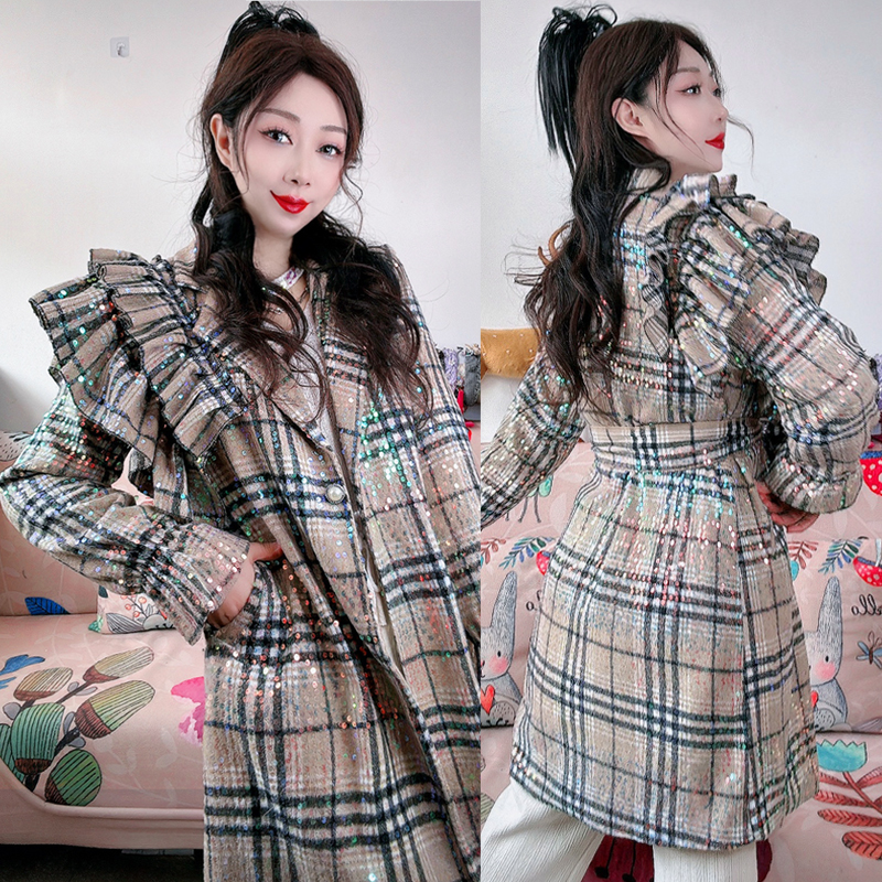2025秋装新款原创设计师新款小众亮片荷叶边飞飞袖格子毛呢子外套
