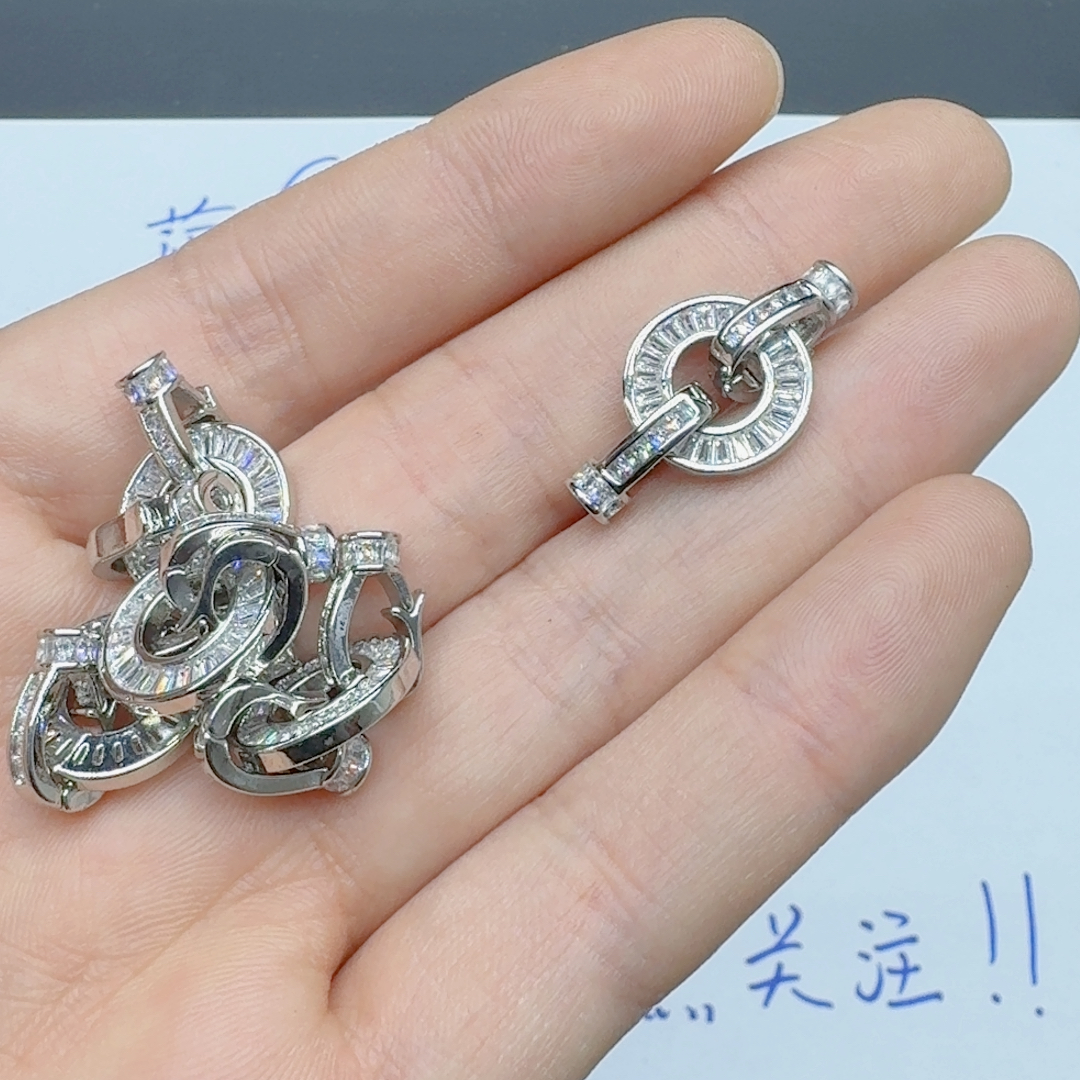 22号白金色满锆珍珠扣一个