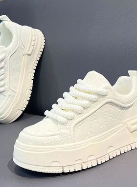 2026春季新款男鞋透气高级感厚底增高小白鞋青少年运动休闲板鞋男