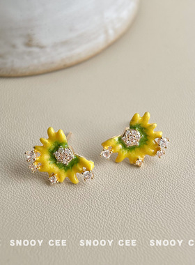 【向阳】~原创微镶锆石镀银针手工彩绘向日葵耳钉时尚感耳饰