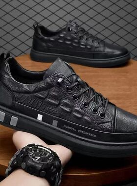 板鞋小白鞋男鳄鱼纹皮鞋2021秋季新款男士百搭休闲鞋软底鞋潮