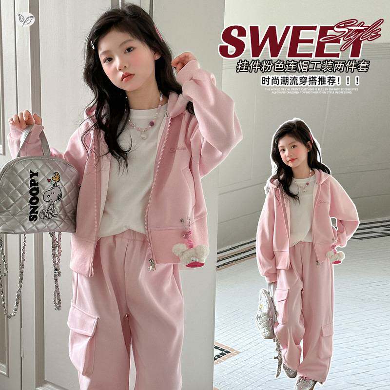 商场品牌女童休闲运动套装2026年春季新款粉色连帽外套工装裤两件
