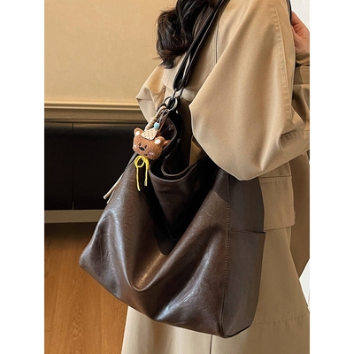 商场品牌复古通勤大容量托特包女2025新款休闲单肩斜挎多功能时尚