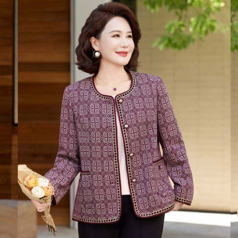 商场品牌中老年人女装洋气香风外套新款减龄妈妈装气质春秋款短款