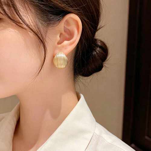 专柜品牌轻奢个性时尚简约金属纹理C形耳圈女小众独特设计感复古