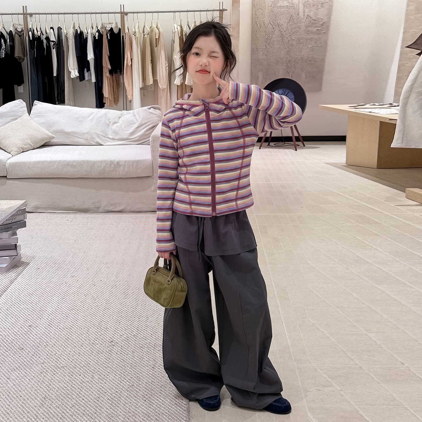 专柜品牌女童装春秋洋气中大儿童条纹开衫连帽卫衣屁帘休闲裤两件