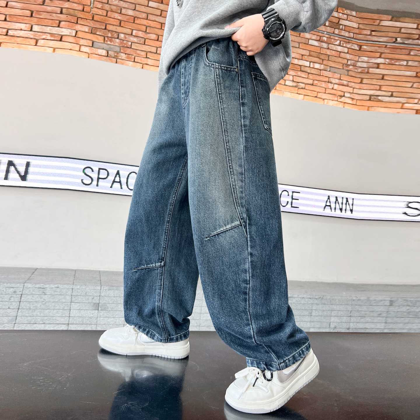 专柜品牌男童秋装牛仔裤2026新款直筒长裤中大儿童男童秋款时髦裤