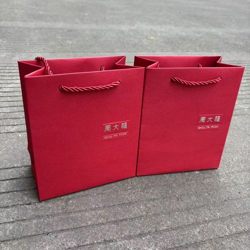 周大福首饰手提袋珠宝黄金庙宝庆纸袋现货英文小首饰礼品纸袋批发