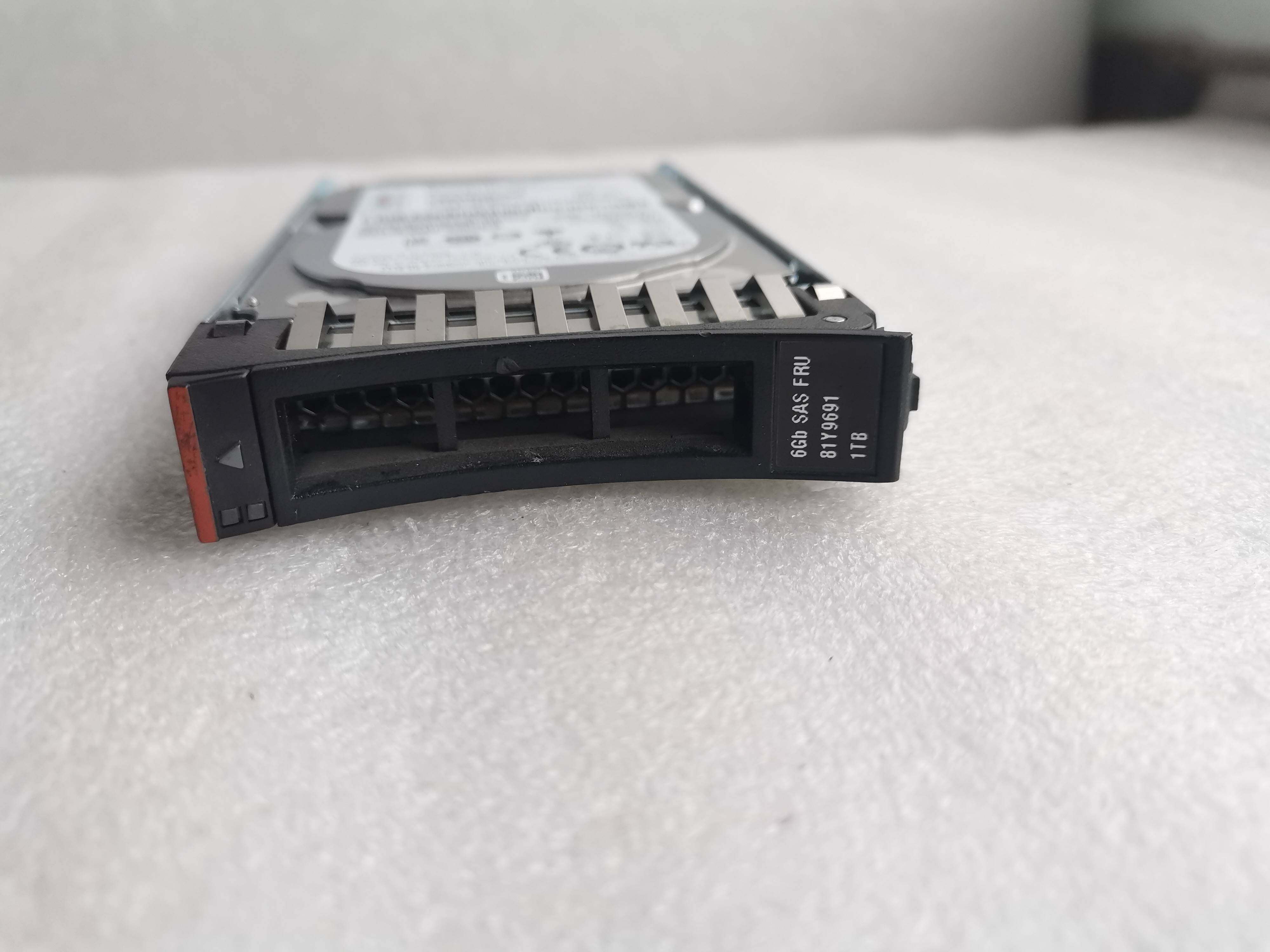 ibm fru 81y9690 81y9691 1tb sas 2.5 x3550 硬盘