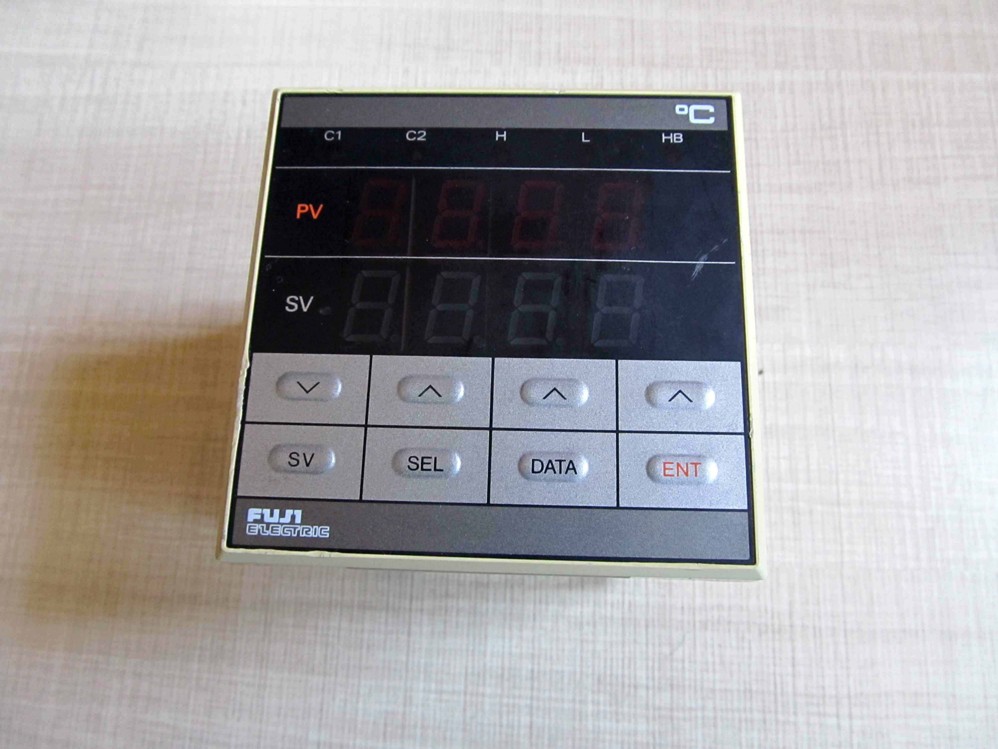 pyz9tay2-0y 正品fuji富士 温度控制器