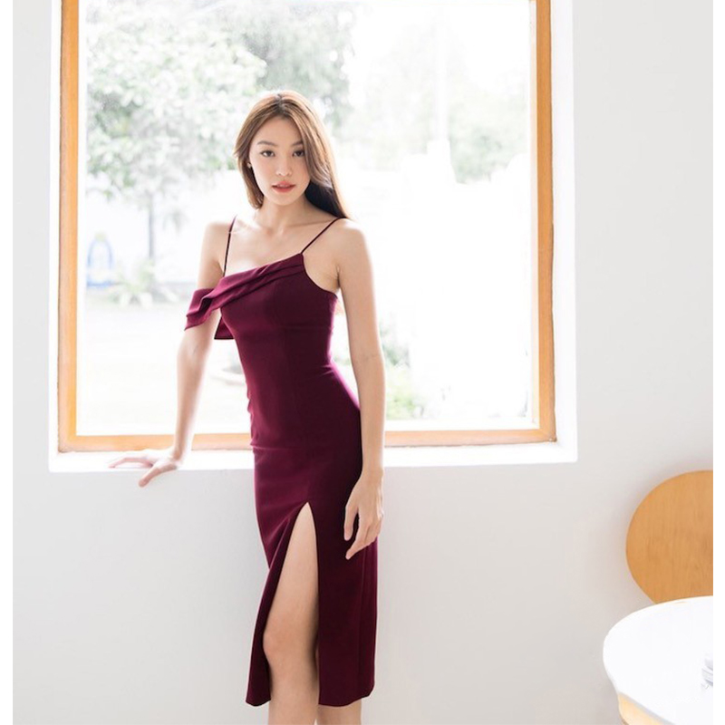 女 夏 裙 连衣裙秋冬新款显瘦气质性感开叉名媛纯色礼服吊带精品