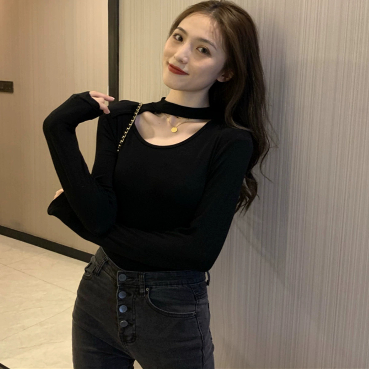 黑色挂脖半高领打底衫秋冬加绒紧身长袖上衣女镂空别致内搭洋气厚,女装/女士精品,T恤,淘宝优惠券,粉丝福利购,淘宝优惠卷