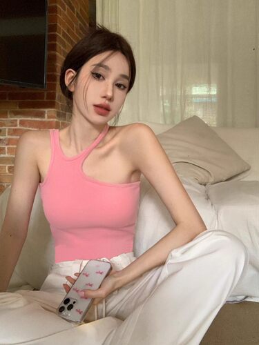 辣妹挂脖小吊带辣妹挂脖小吊带