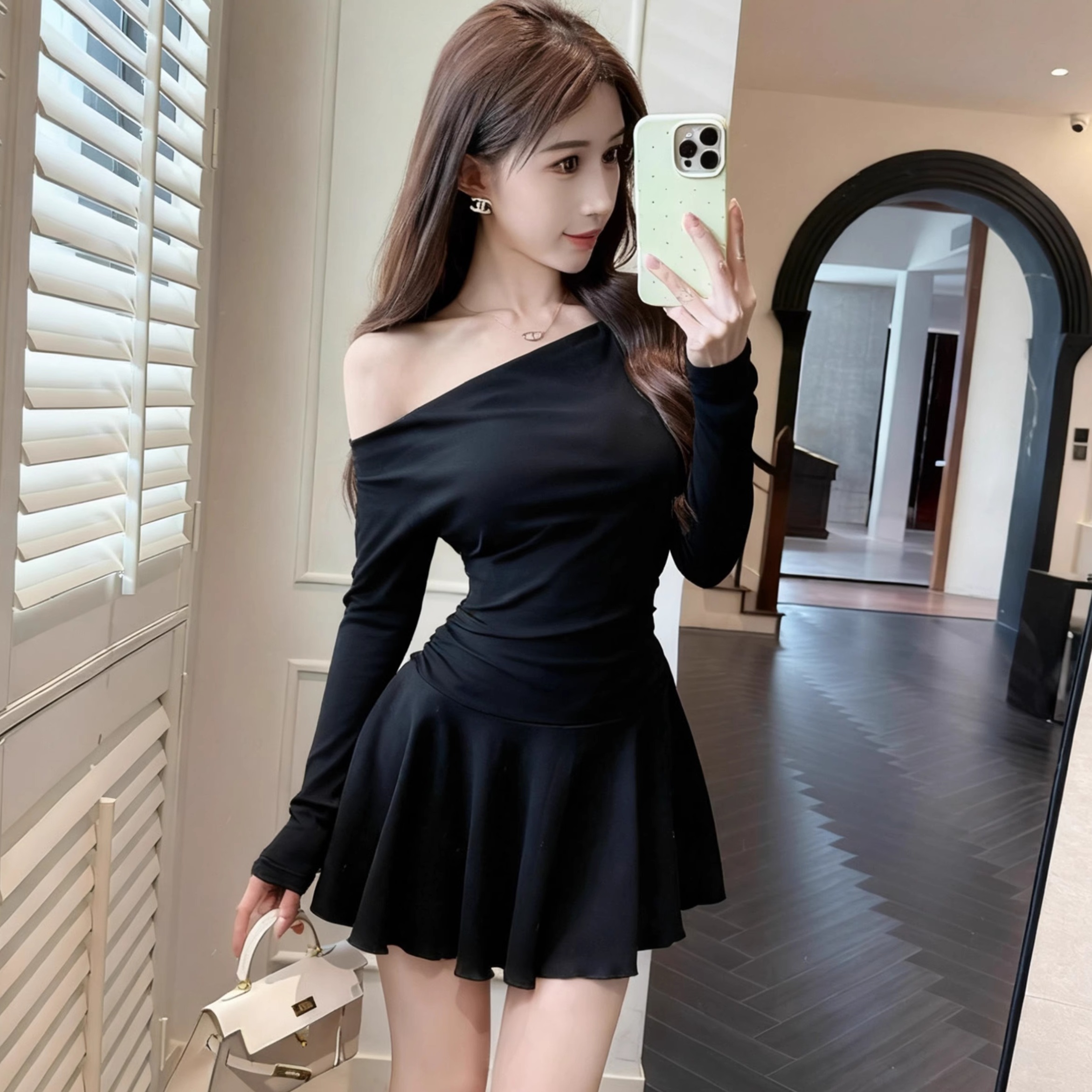 性感斜肩长袖连衣裙荡领收腰显瘦