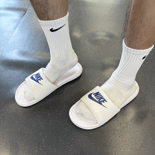 正品耐克Nike夏季男女运动休闲舒适轻便防滑一字凉拖鞋CN9675-102