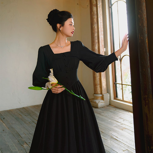 法式复古高腰大摆连衣裙小黑裙