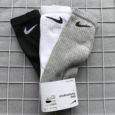 耐克男女长筒三双装运动袜薄款