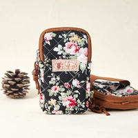 Роза красное черное дно пиона