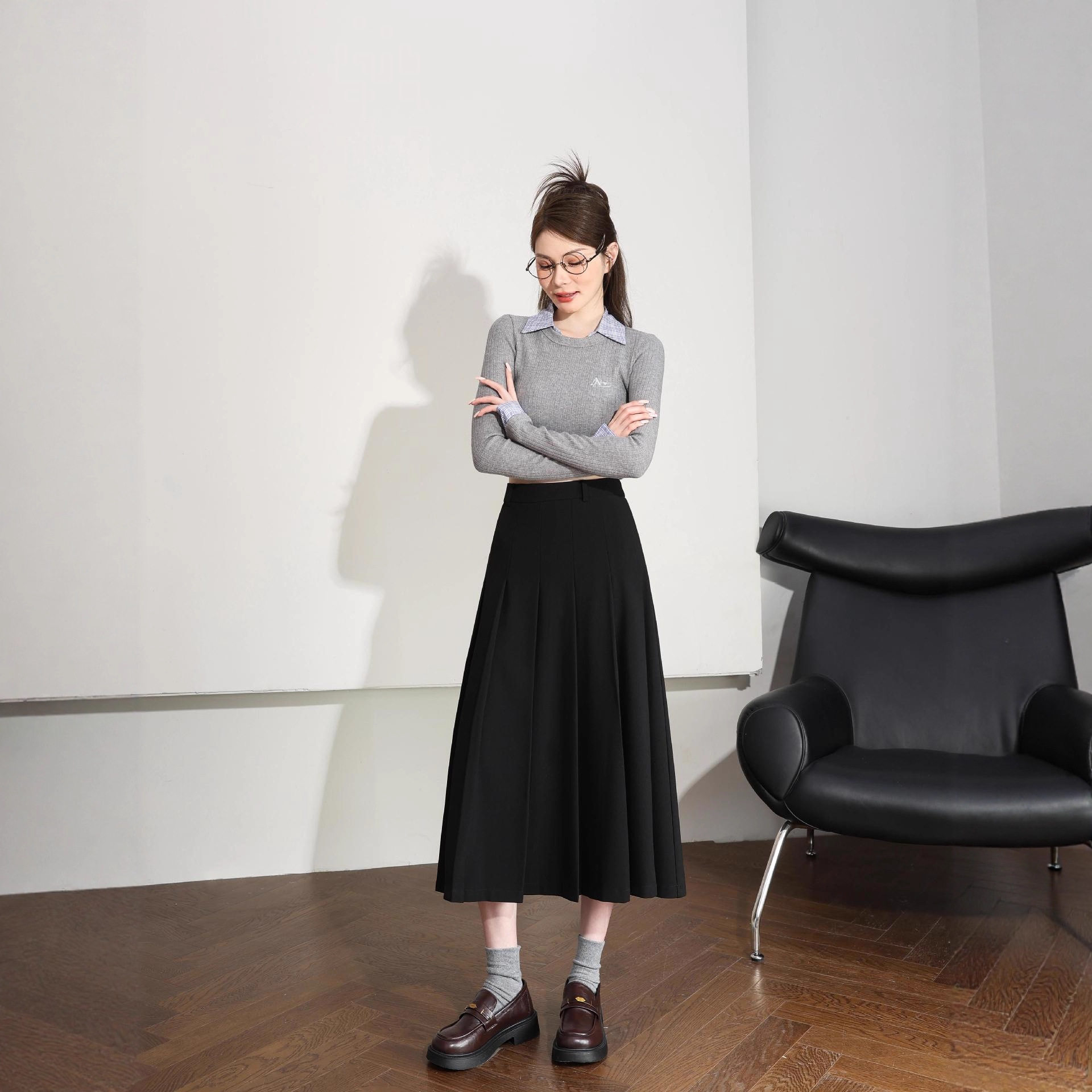 黑色百褶半身裙女春秋2026新款高腰遮胯显瘦a字伞裙中长款西装裙