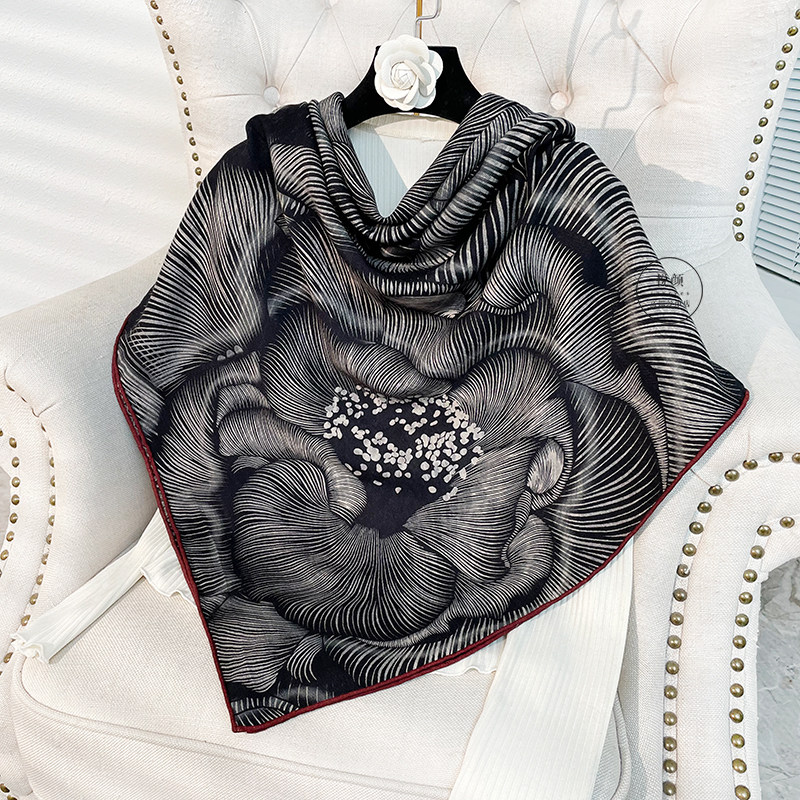 黑色素描山茶花双面异花真丝羊毛大方巾欧美时尚大牌羊毛围巾披肩